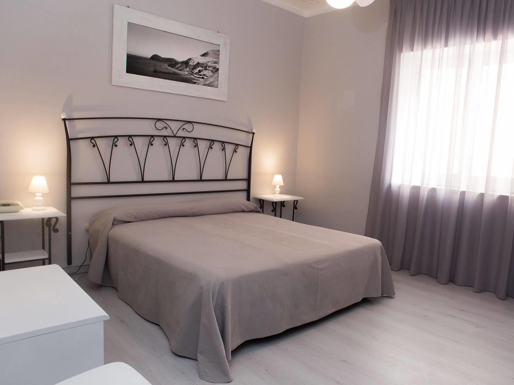 Hotel Odissea Canneto  Exteriér fotografie